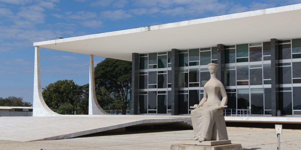GDF pede a Moraes laudo médico antes de eventual prisão de Bolsonaro
